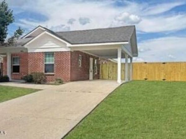 1013 West End Drive , New Iberia, LA 70560