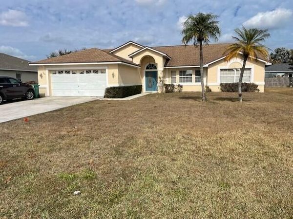 2341 SE Melaleuca Boulevard E, Port Saint Lucie, FL 34952