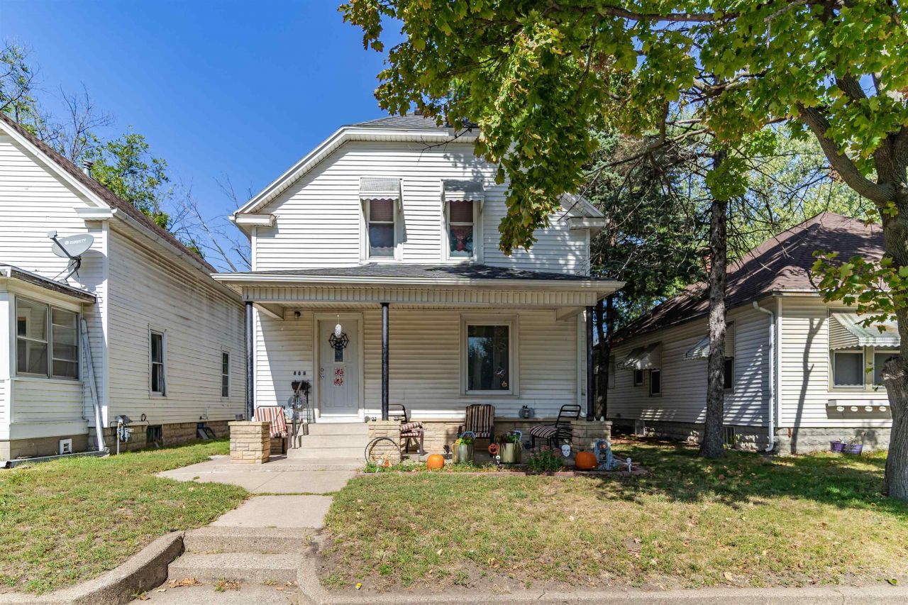 806 Conger St Street, Waterloo, IA 50703 Main Photo