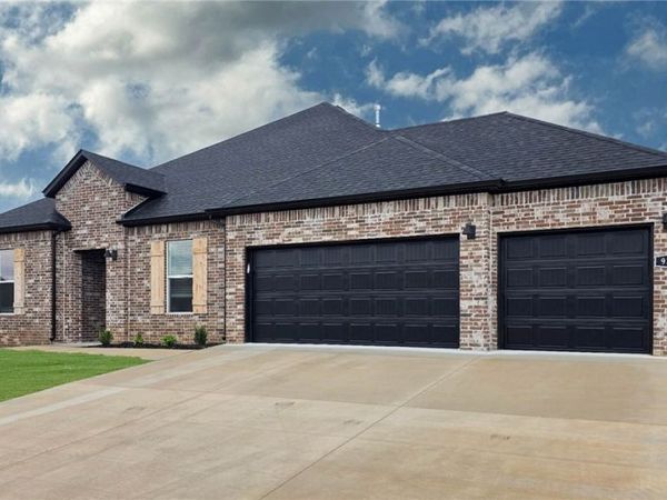 860 Kelleyann Avenue , Springdale, AR 72762