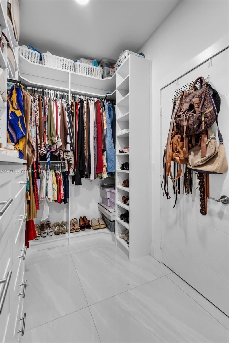 2464 NW 104th St, Miami, FL 33147 Photo