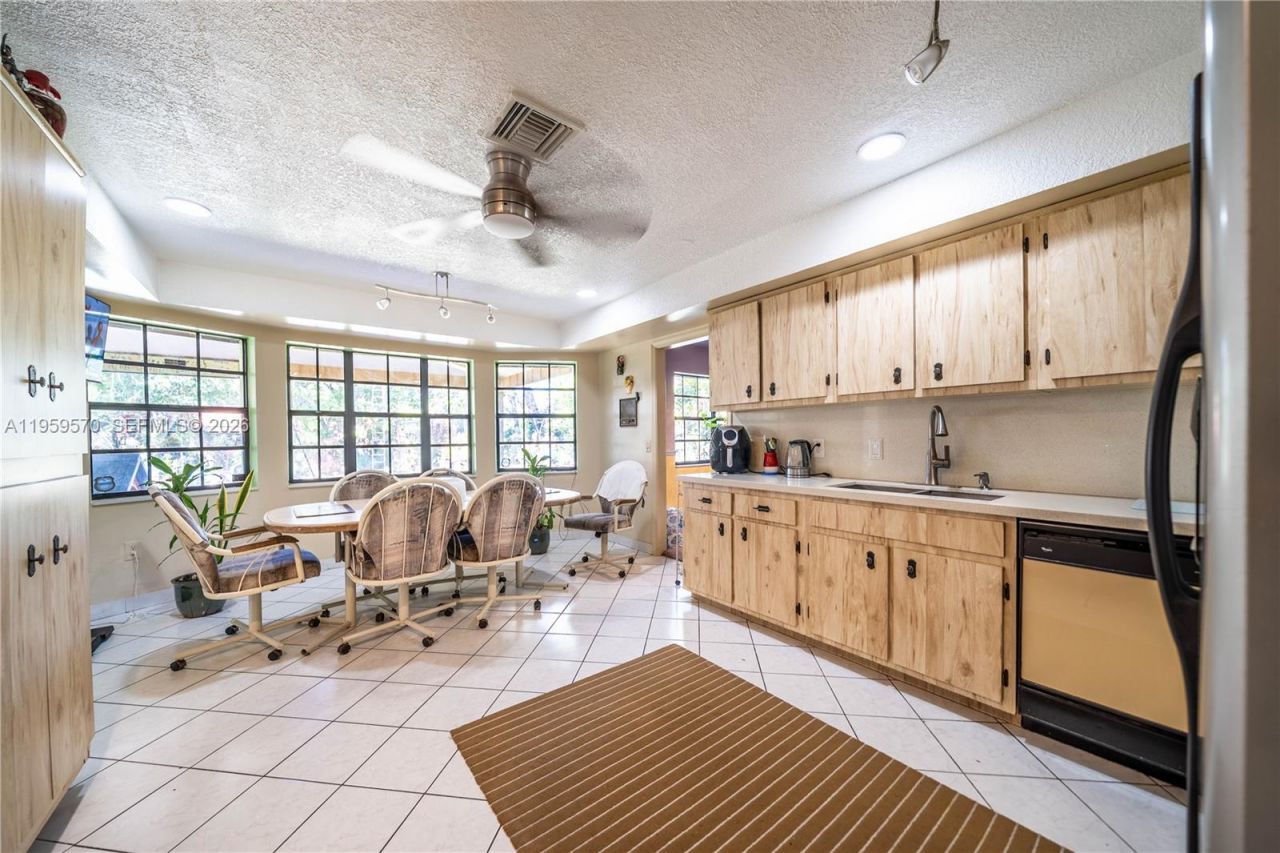 6337 SW 32nd St, Miramar, FL 33023 Photo