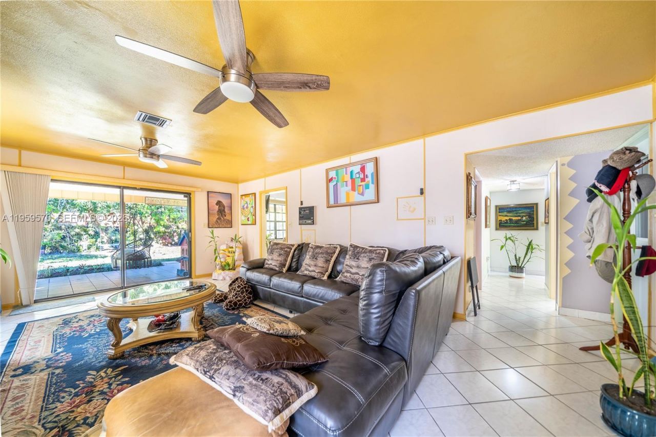 6337 SW 32nd St, Miramar, FL 33023 Photo