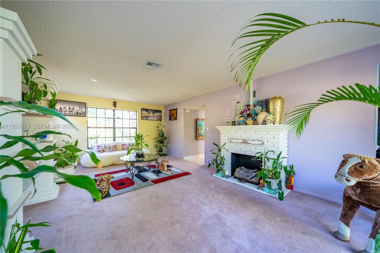 6337 SW 32nd St, Miramar, FL 33023 Photo