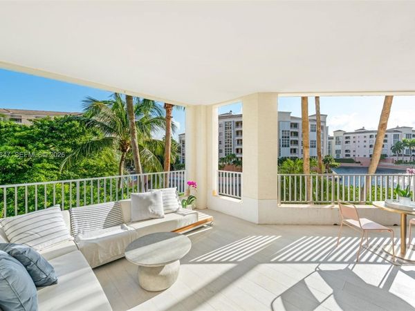 715 Crandon Blvd , Unit 305, Key Biscayne, FL 33149