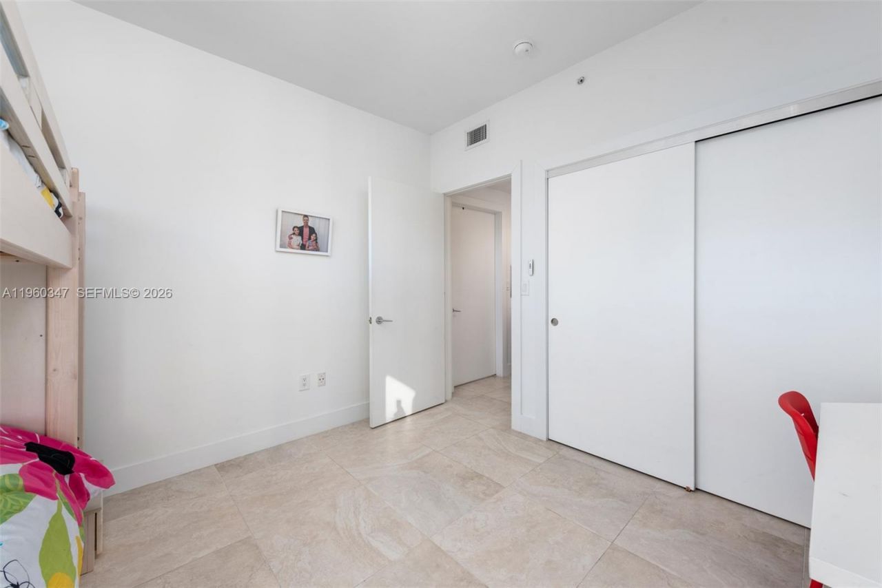 715 Crandon Blvd , Unit 305, Key Biscayne, FL 33149 Photo