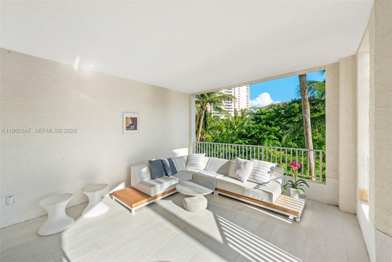 715 Crandon Blvd , Unit 305, Key Biscayne, FL 33149 Photo