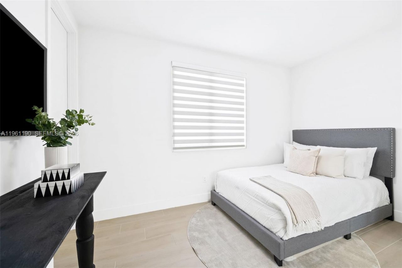 811 NE 17th Way, Fort Lauderdale, FL 33304 Photo