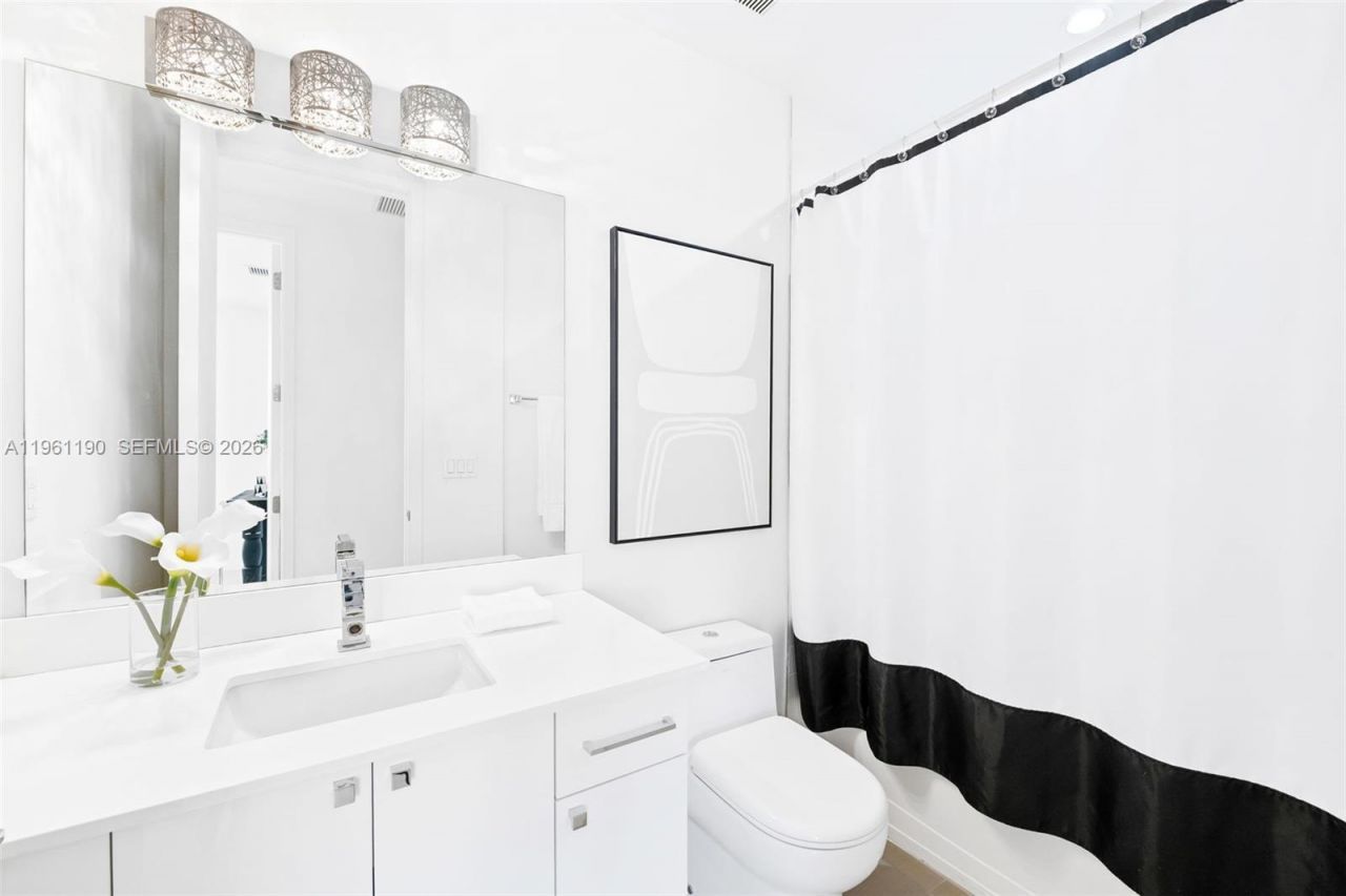 811 NE 17th Way, Fort Lauderdale, FL 33304 Photo