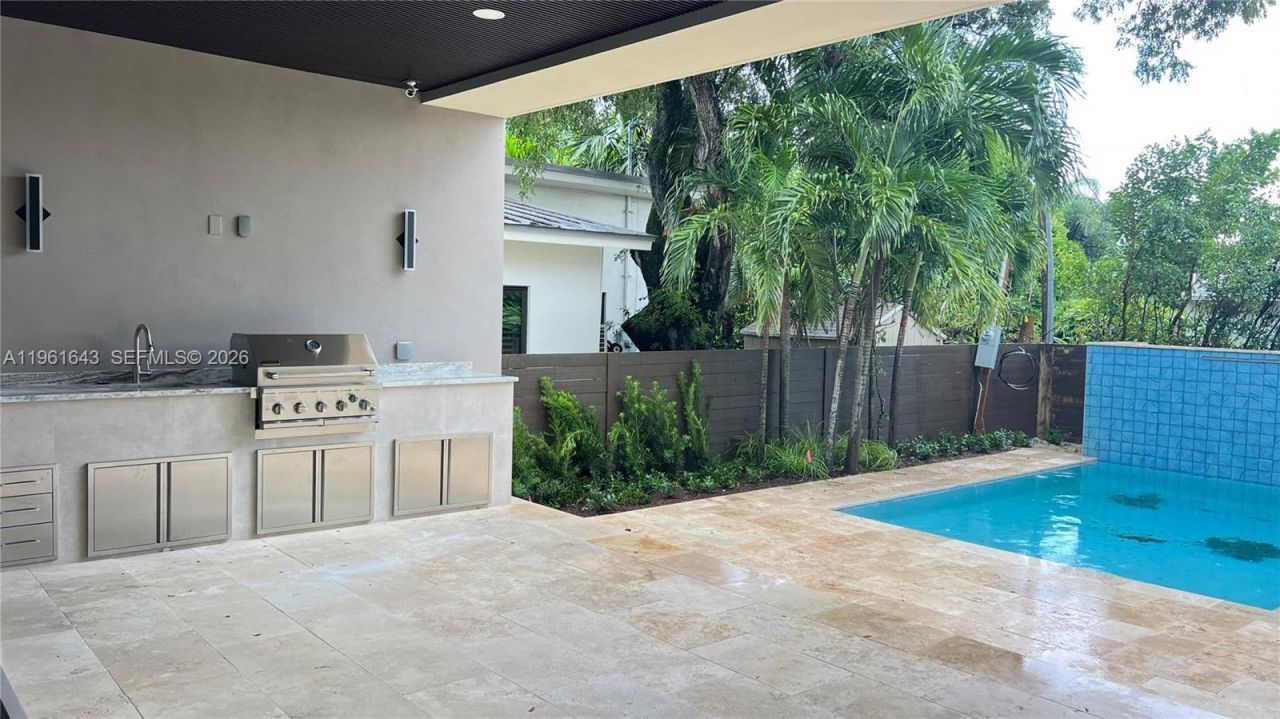 1700 NE 18th St, Fort Lauderdale, FL 33305 Photo