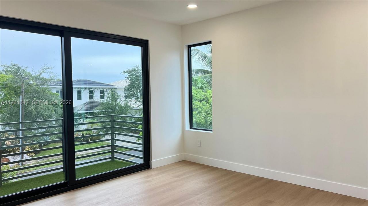 1700 NE 18th St, Fort Lauderdale, FL 33305 Photo