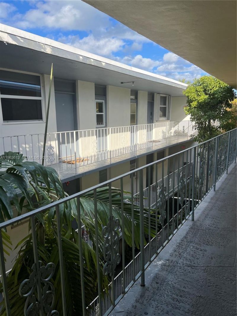 915 Jefferson Ave , Unit 4F, Miami Beach, FL 33139 Photo
