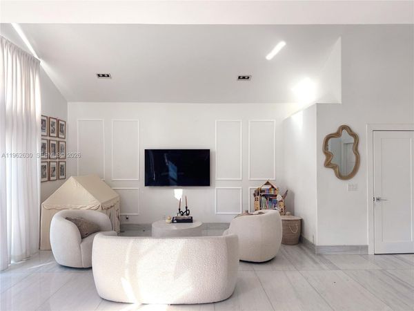 3340 SW 50th St , Hollywood, FL 33312