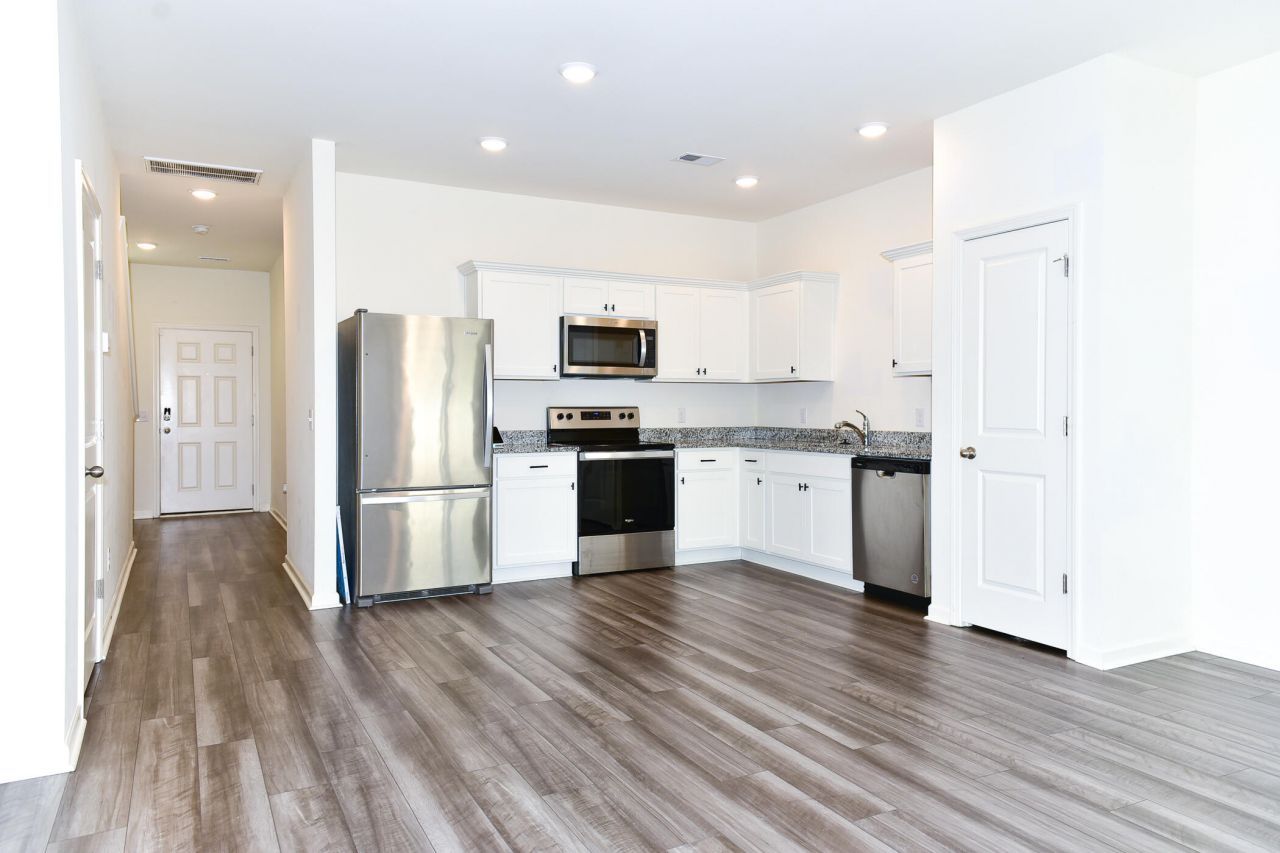 205 Trumpet Vine Drive Photo 11