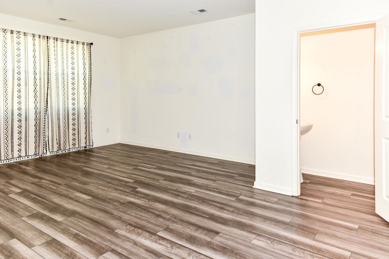 205 Trumpet Vine Drive Photo 7