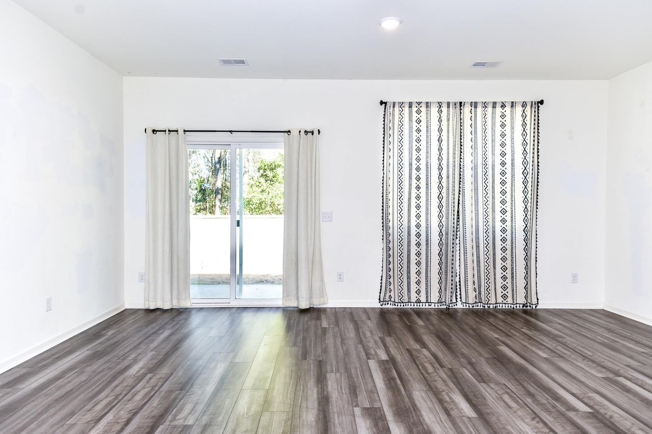 205 Trumpet Vine Drive Photo 9