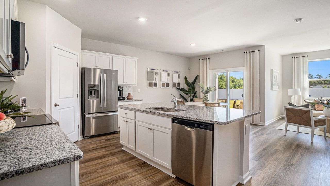 188 Pampa Dr. Photo 5