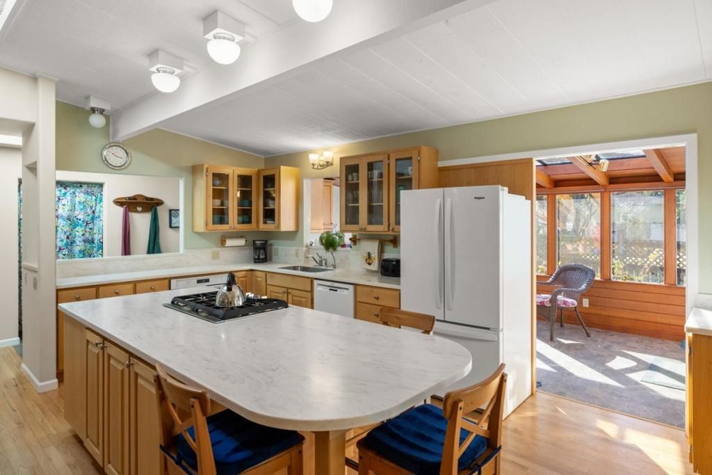 306 Crocker Avenue, Pacific Grove, CA 93950 Main Photo