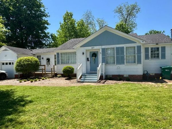 1207 Clayton Ave., Tupelo, MS 38804