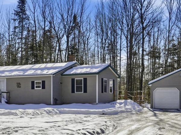 84 Morse Road, Plymouth, ME 04969