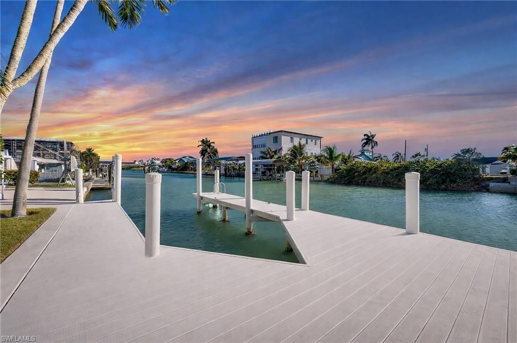 132 E Hilo St, Naples, FL 34113 Photo