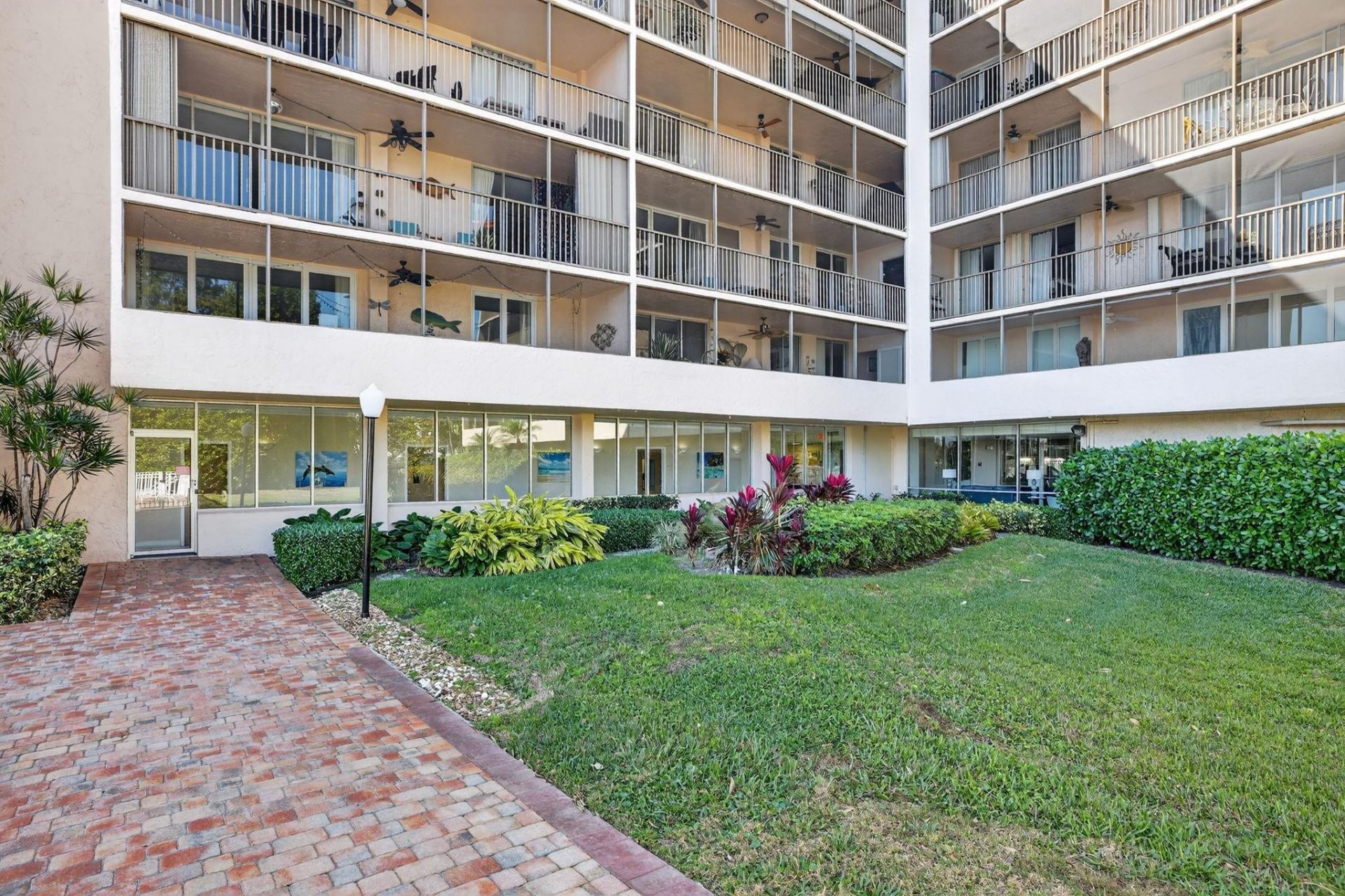 740 S Federal Hwy, Unit 202, Pompano Beach, FL 33062 Photo