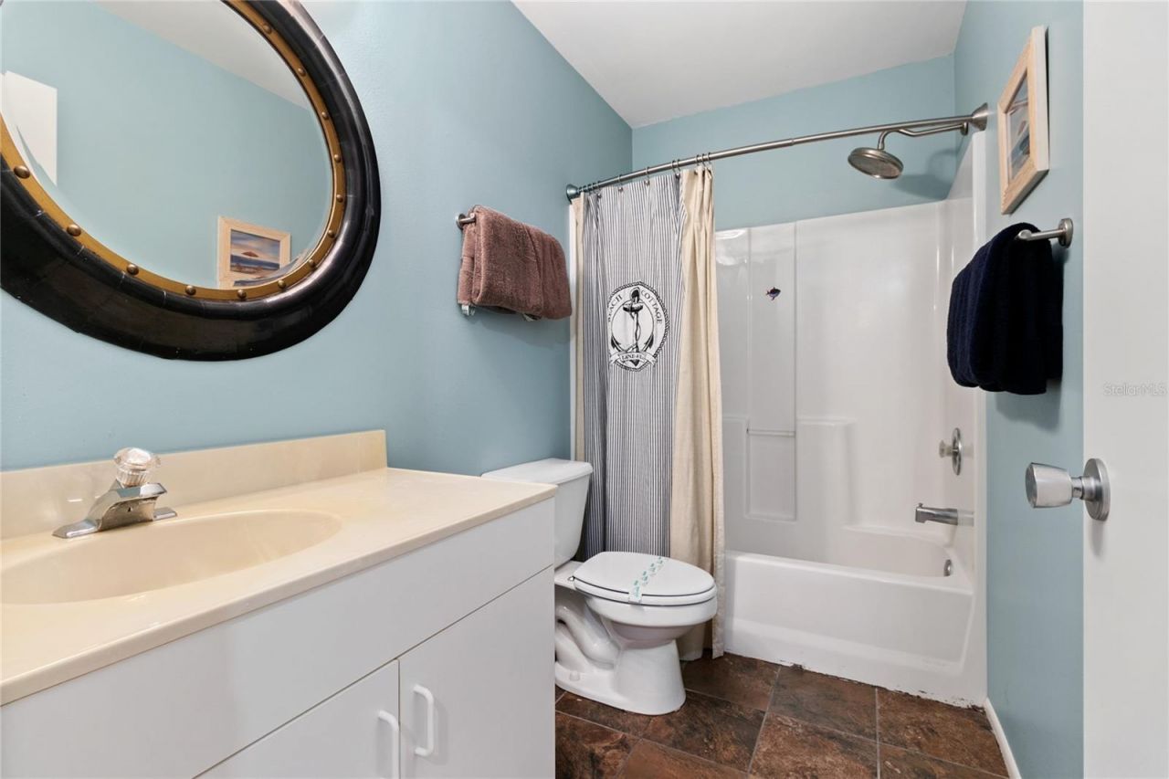 2511 Avenue C, Unit West, Bradenton Beach, FL 34217 Photo