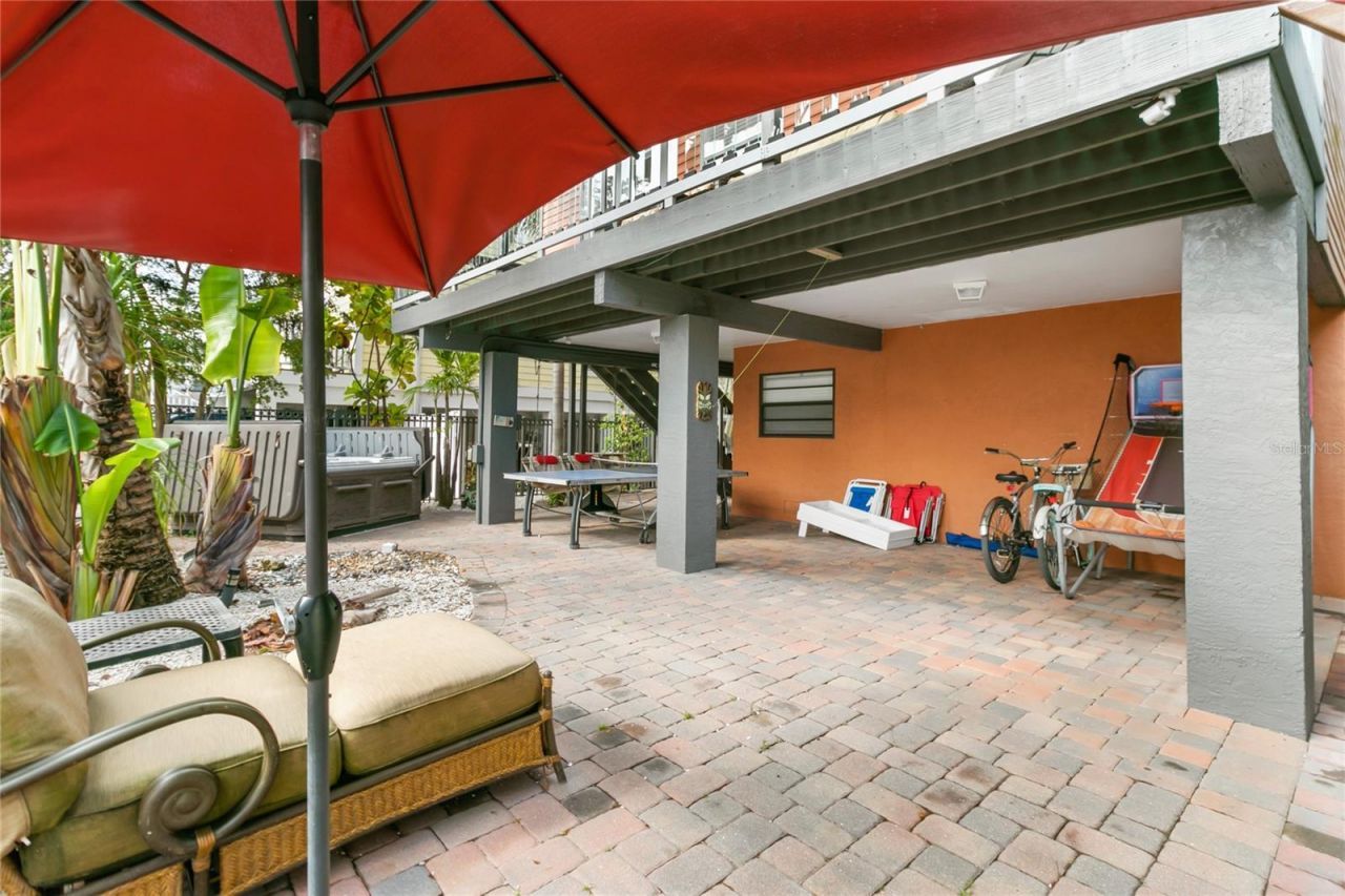 2511 Avenue C, Unit West, Bradenton Beach, FL 34217 Photo