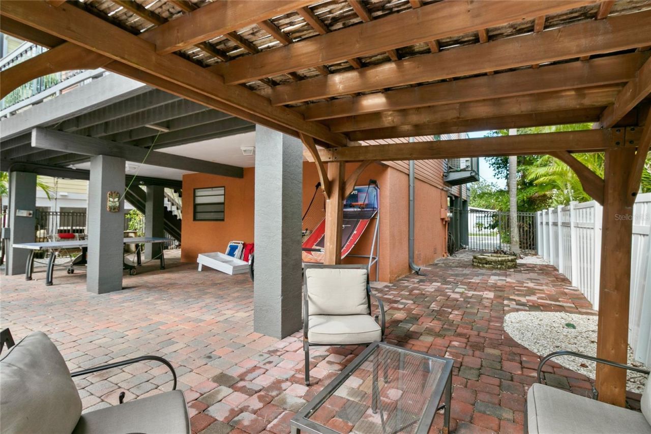 2511 Avenue C, Unit West, Bradenton Beach, FL 34217 Photo