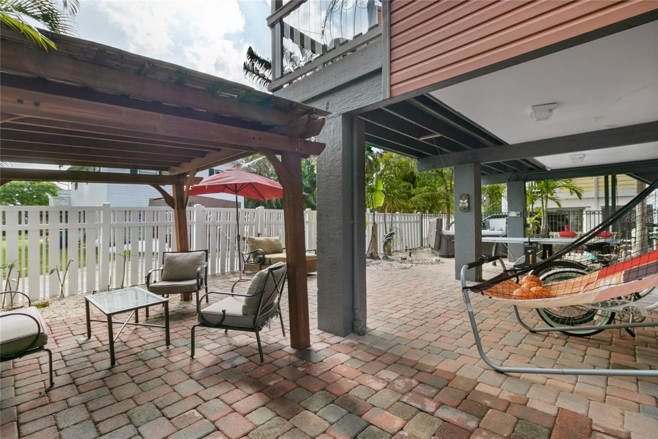 2511 Avenue C, Unit West, Bradenton Beach, FL 34217 Photo