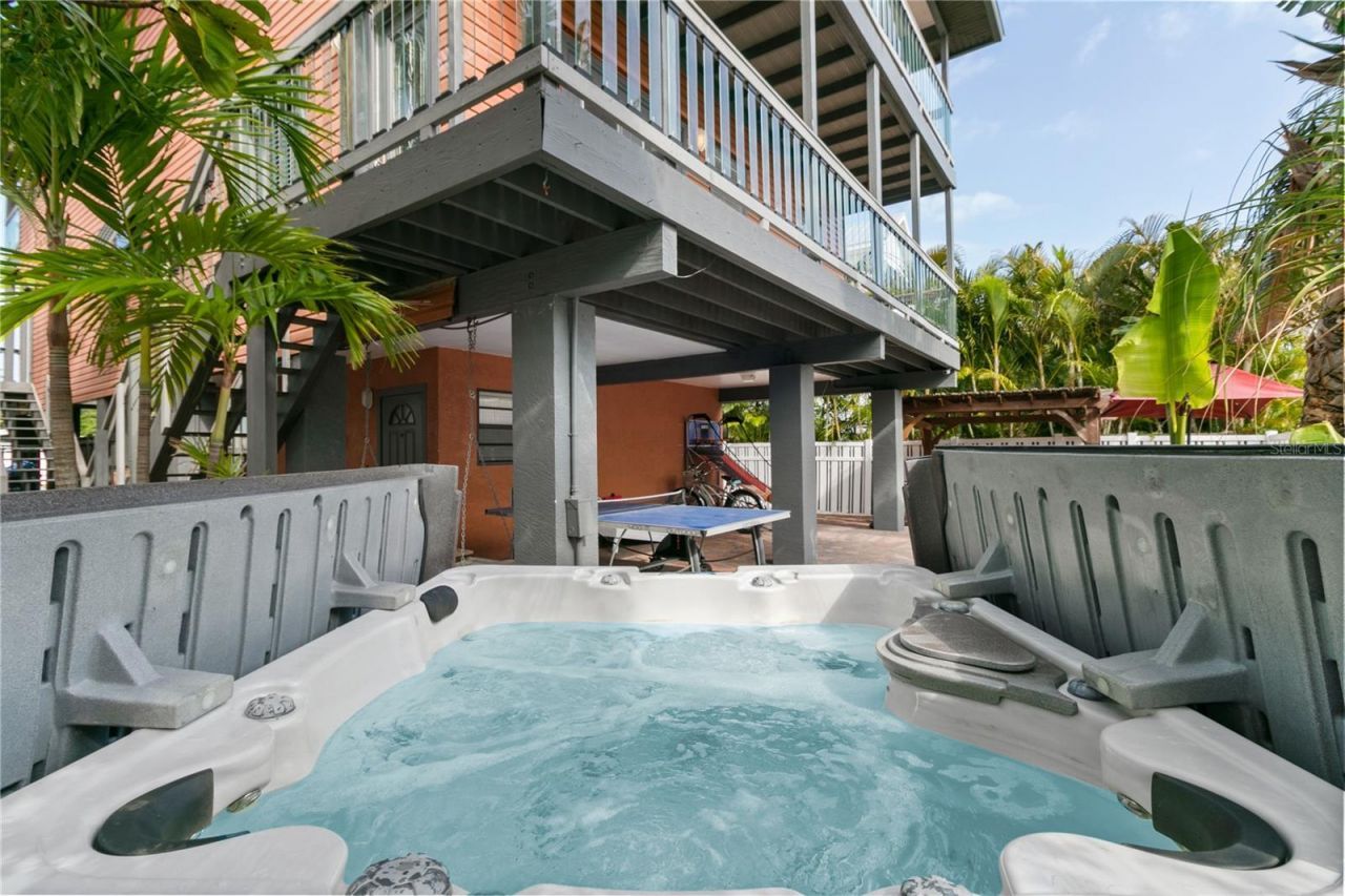 2511 Avenue C, Unit West, Bradenton Beach, FL 34217 Photo