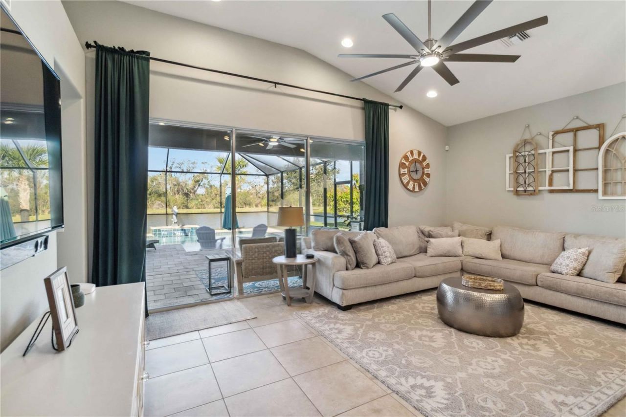 6161 Anise Drive, Sarasota, FL 34238 Photo