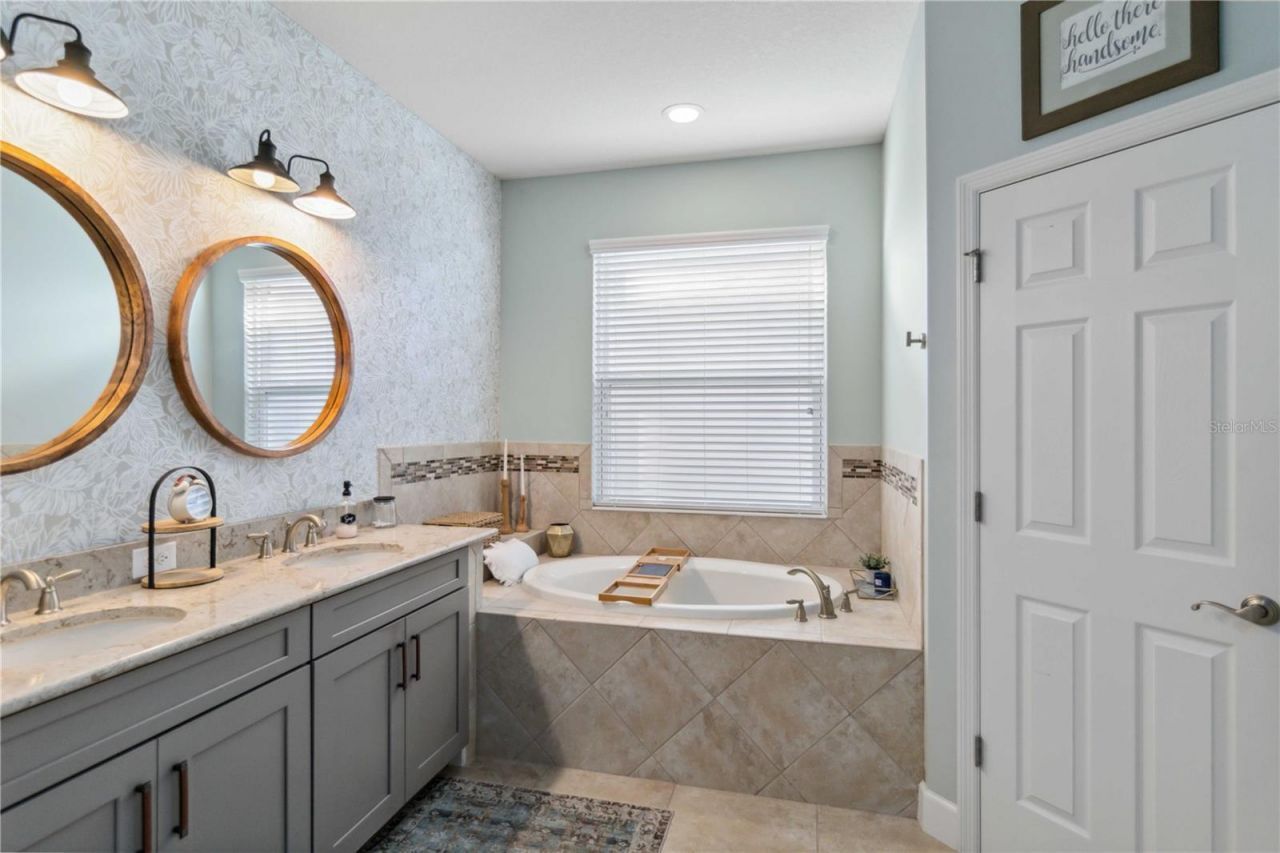6161 Anise Drive, Sarasota, FL 34238 Photo