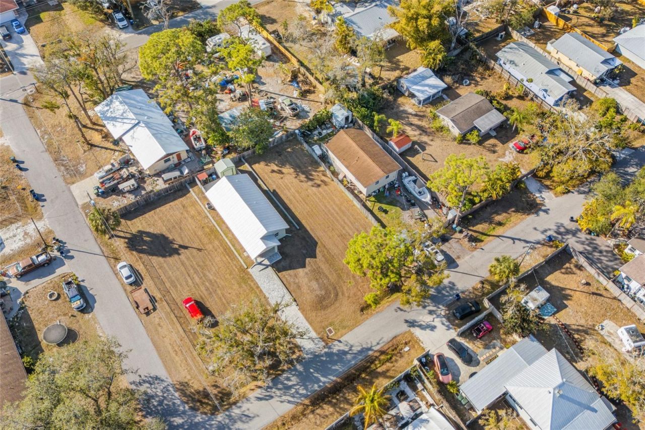 Hand Avenue, Sarasota, FL 34232 Photo