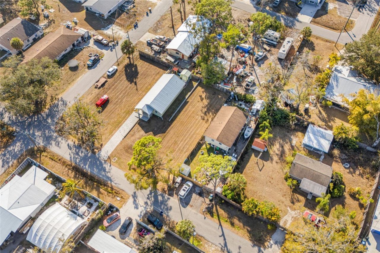 Hand Avenue, Sarasota, FL 34232 Photo