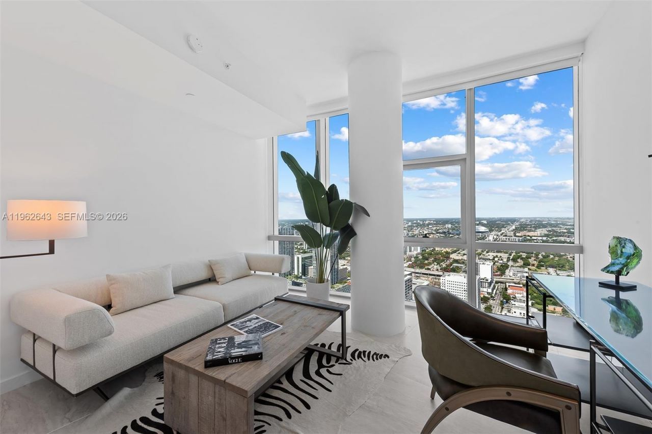 851 NE 1st Ave , Unit PH5212, Miami, FL 33132 Photo