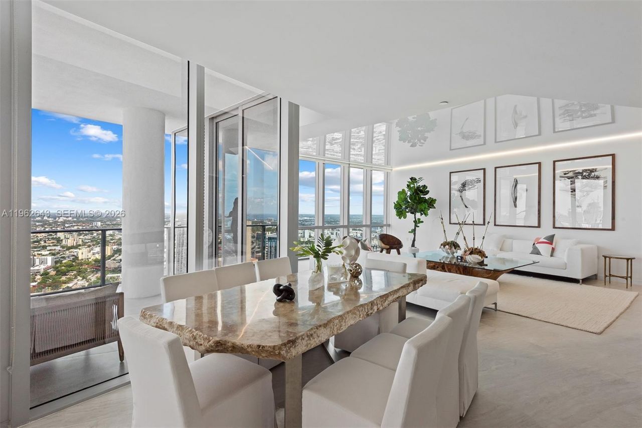 851 NE 1st Ave , Unit PH5212, Miami, FL 33132 Photo