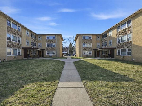 4859 W Byron Street, Unit 301W, Chicago, IL 60641