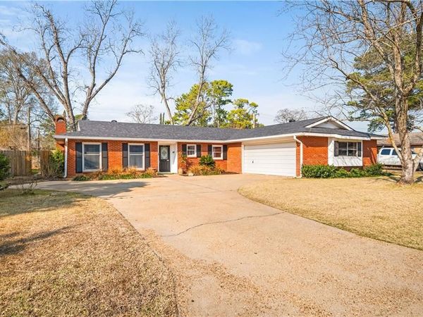 3904 GINGERBREAD Road, Alexandria, LA 71301