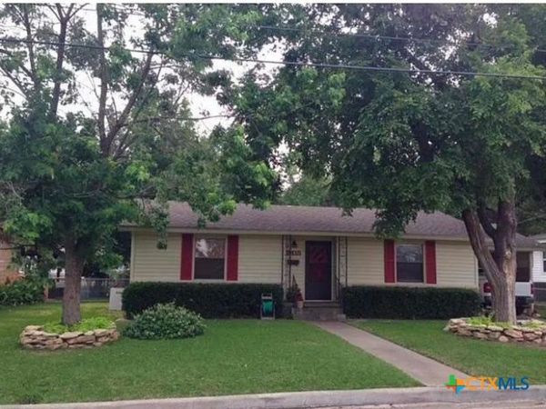 2418 Osage Road , Gatesville, TX 76528