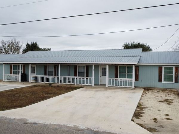 558 Whitetail Drive, Uvalde, TX 78801