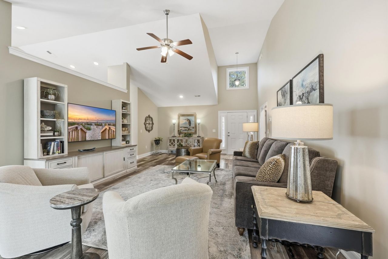 4576 Sandy Ln. Photo 13