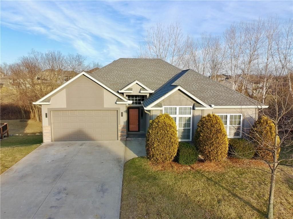 8643 N Myrtle Avenue, Kansas City, MO 64156 Main Photo