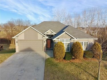 8643 N Myrtle Avenue, Kansas City, MO 64156