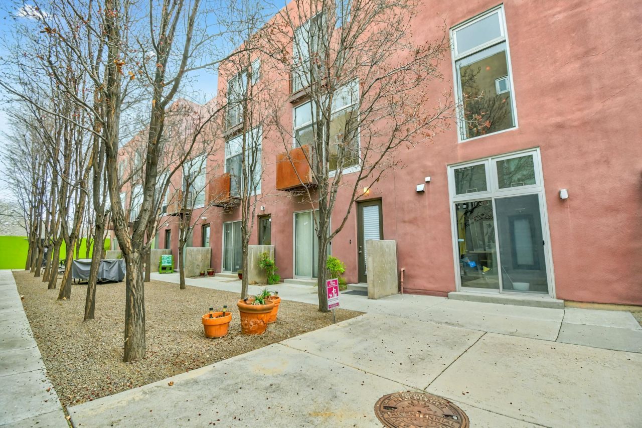 861 Silver Avenue Sw, Albuquerque, NM 87102 Main Photo