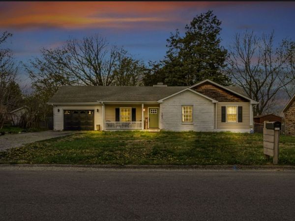 1202 Windchase Dr, Clarksville, TN 37042