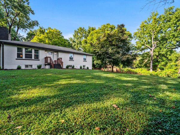 1208 Dempsey Dr , Nashville, TN 37217