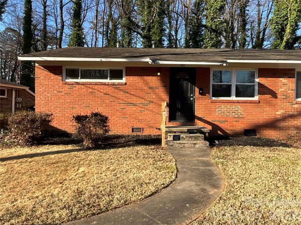 520 Blendwood Drive, Charlotte, NC 28215