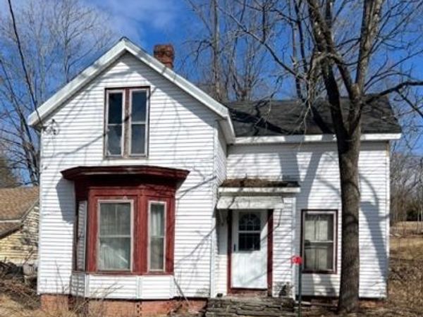 10 Green St, Brookfield, MA 01506