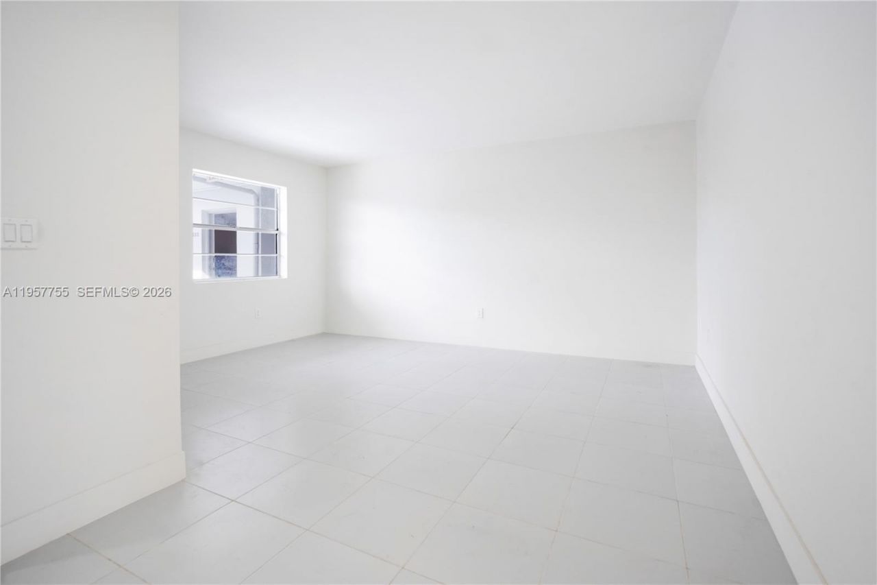 10305 SW 40th St, Miami, FL 33165 Photo